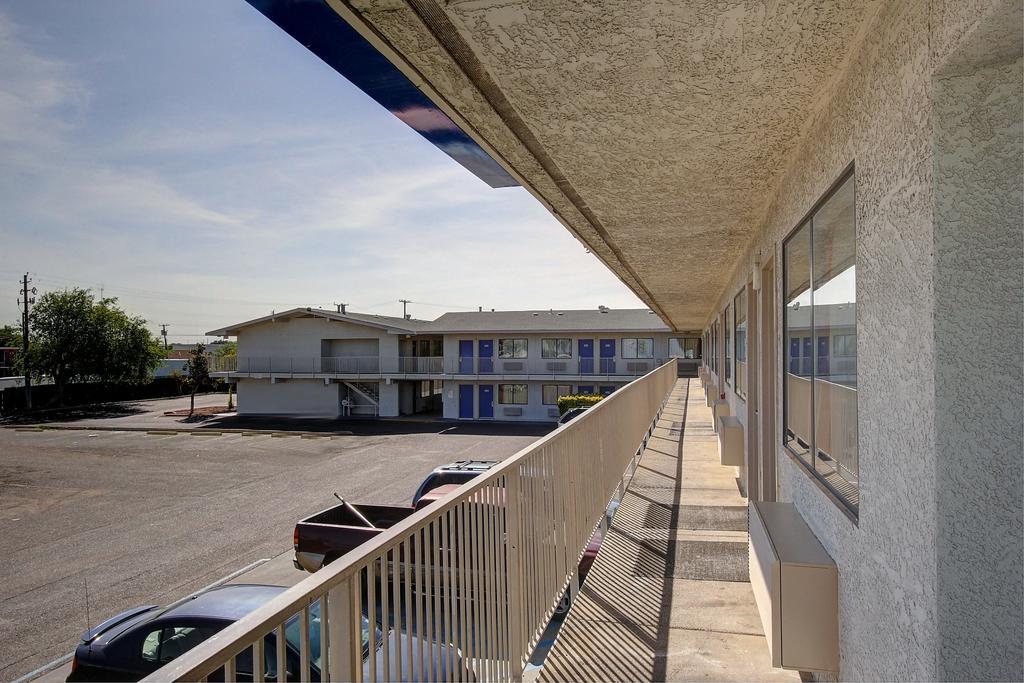 Motel 6-Laredo, TX - South Exterior foto